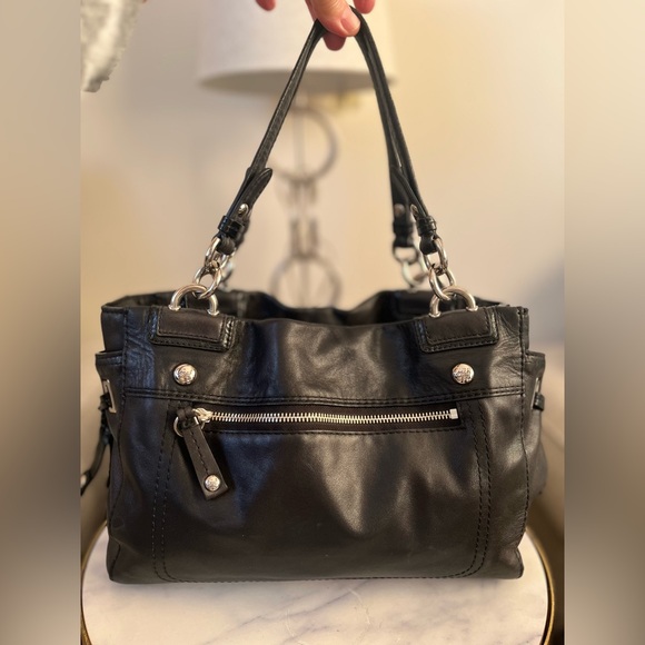 Coach Black Leather Vintage Shoulder Bag with Silver Accents . - Picture 9 of 16
